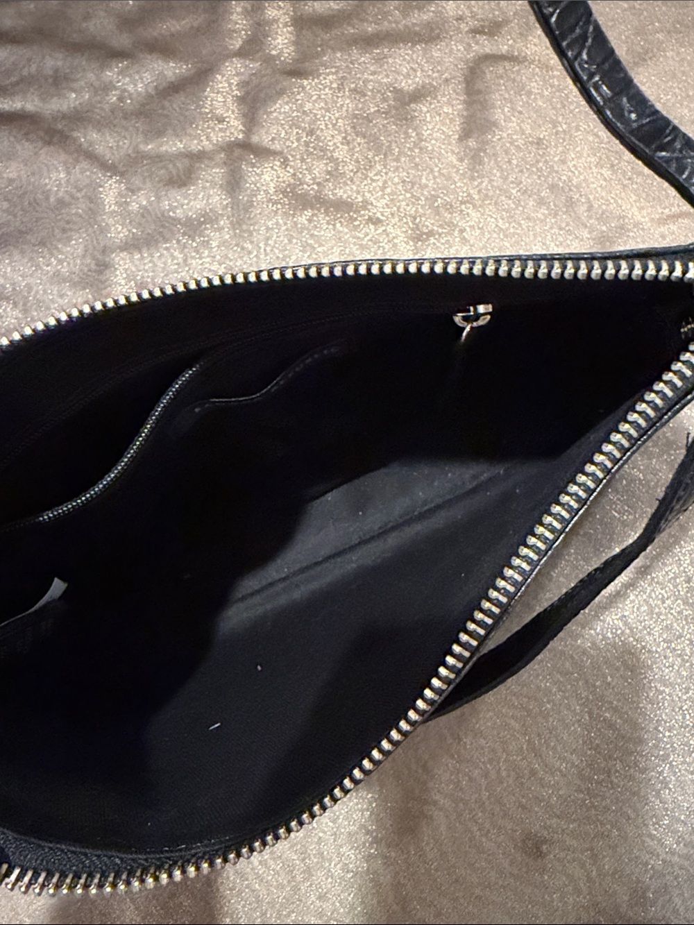 Banana Republic Black Leather Croc Baguette Convertible Wristlet/Shoulder Bag - Picture 7 of 8